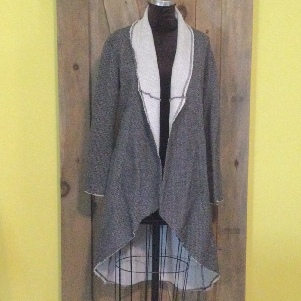 Simply Noelle tweed cardigan